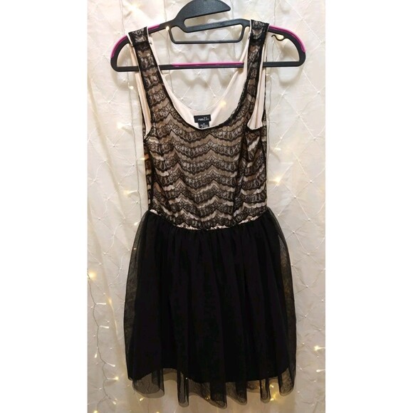 RUE 21 WOMENS MEDIUM BLACK NUDE LACE TUELLE DRESS MINI COCKTAIL PARTY SEXY FLOWY - Picture 1 of 9